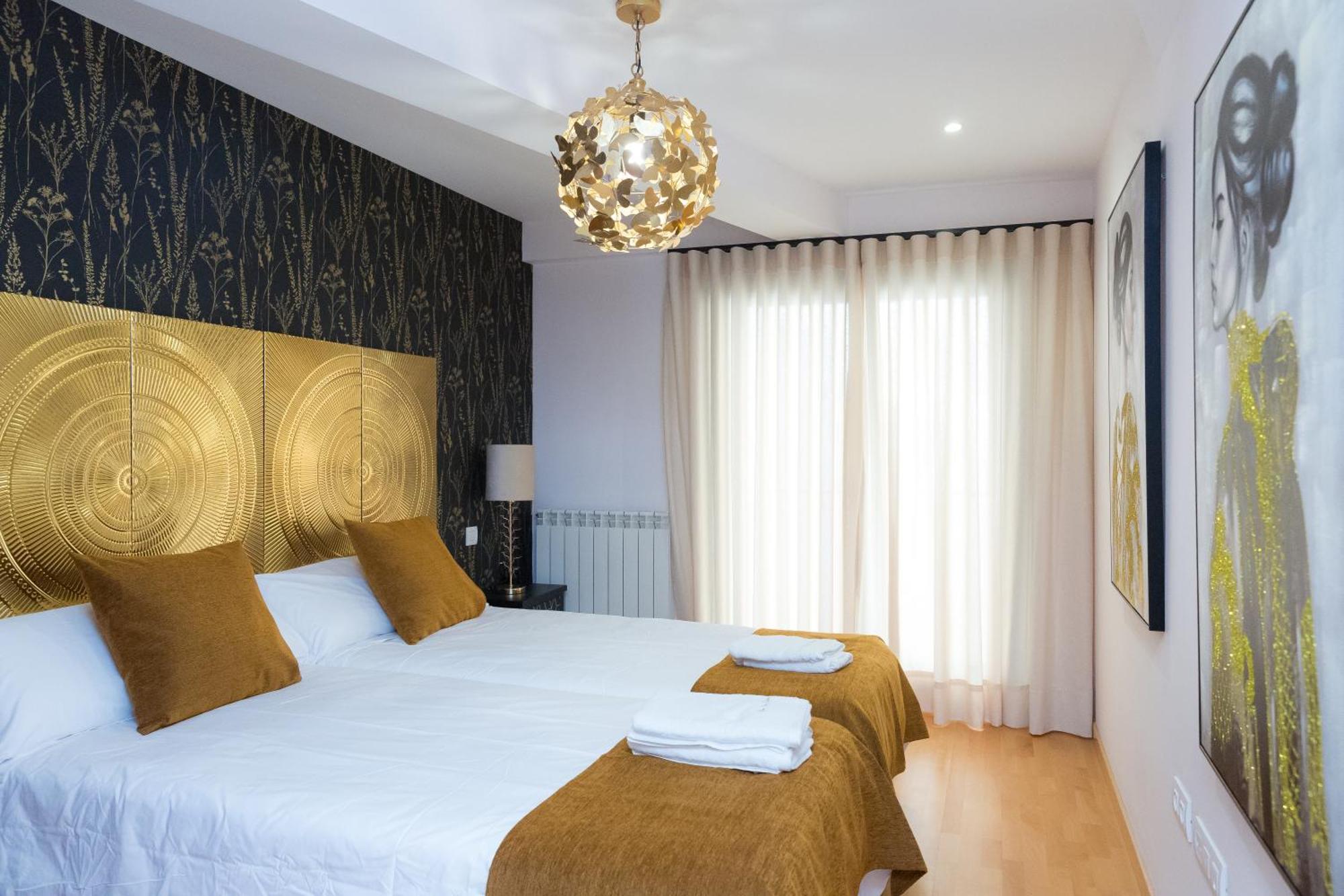 Apartamentos San Pedro Regalado Валадоид Екстериор снимка