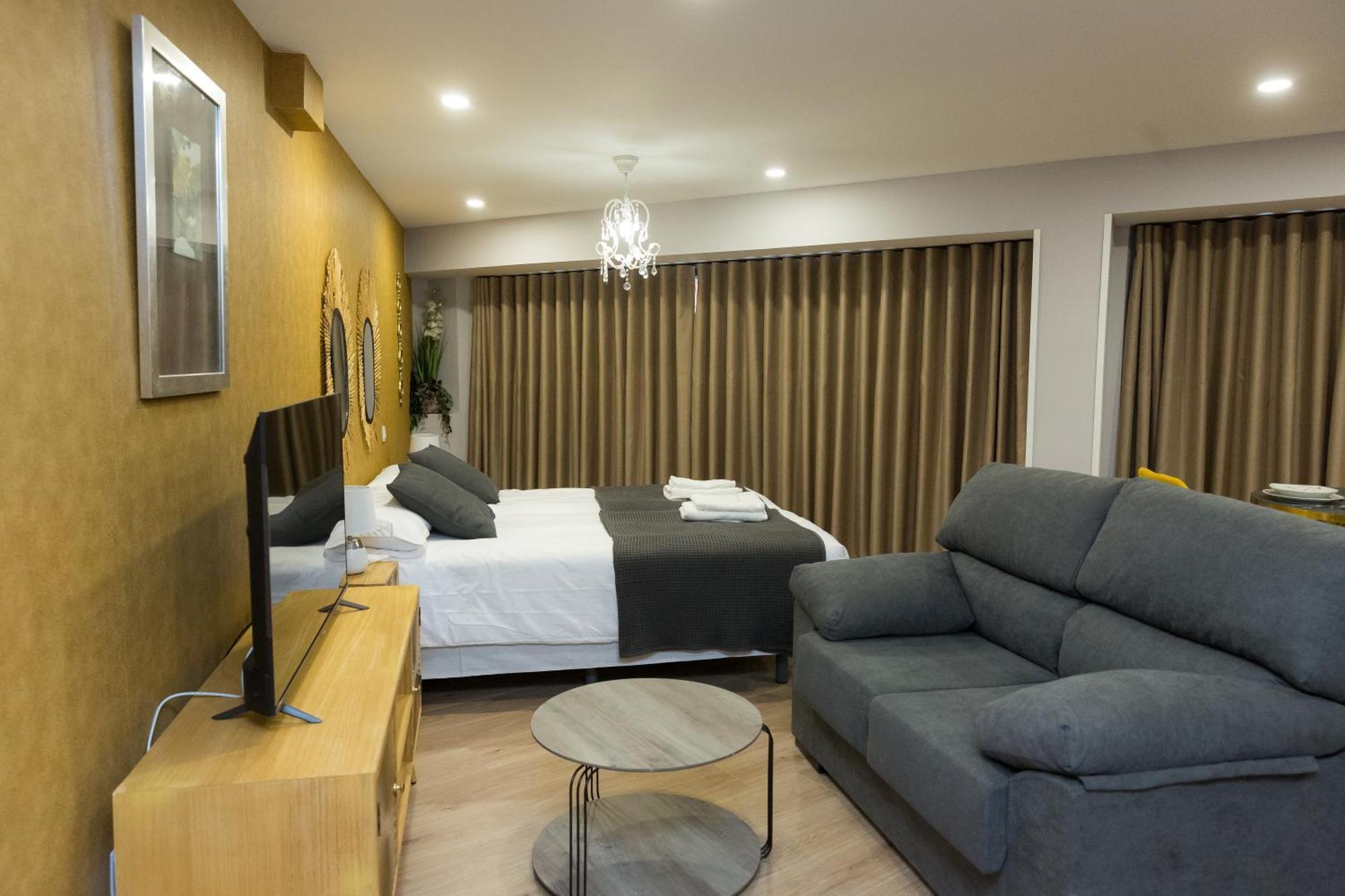 Apartamentos San Pedro Regalado Валадоид Екстериор снимка